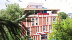 Hotel Shri Shiv Ganga Bhakt Niwas, Freeganj, Ujjain ! Fully air conditioned with free WiFi and dedicated parking availability! Newly constructed 2 bed 3bed 4bed rooms !!